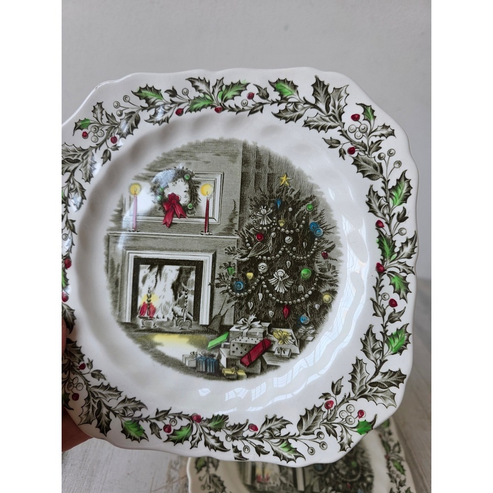 Vintage Johnson bros Merry Christmas salad dessert plate tree fireplace Holly - Picture 7 of 8
